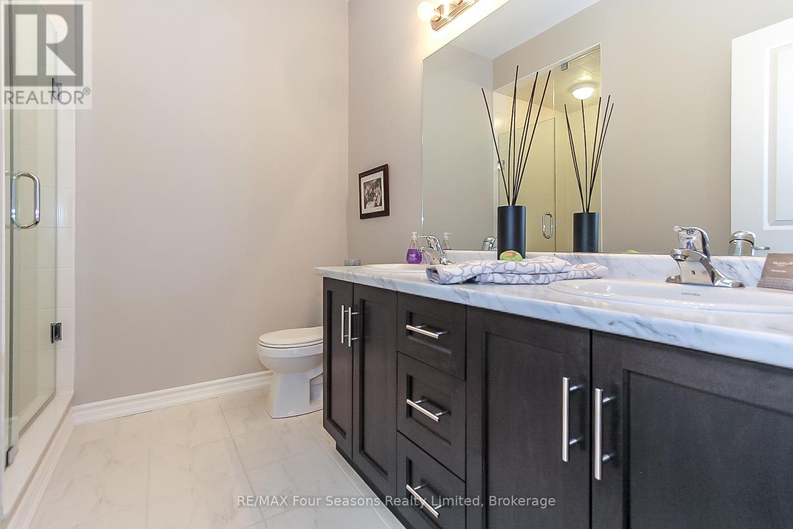 12 Robbie Way, Collingwood, Ontario  L9Y 0X5 - Photo 8 - S13608516
