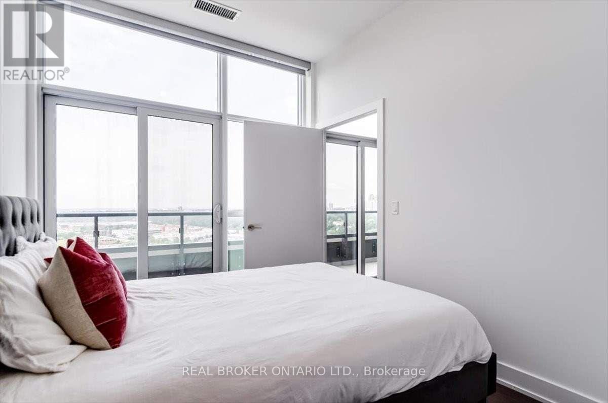 2501 - 181 Bedford Road, Toronto, Ontario  M5R 0C2 - Photo 15 - C13608666