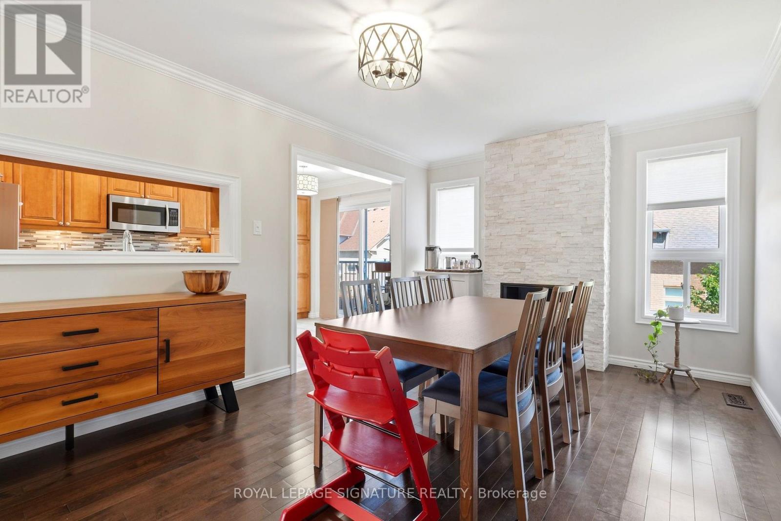 36 Moorefield Drive, Toronto, Ontario  M1C 5B6 - Photo 7 - E13608678