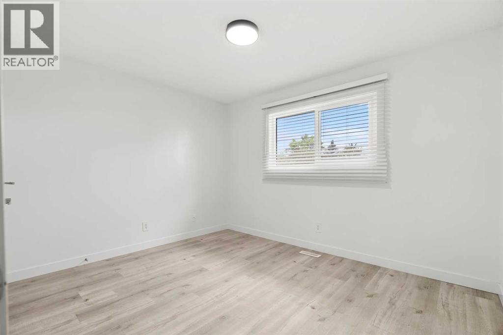 424 Penbrooke Crescent SE, Calgary, Alberta  T2A 3T7 - Photo 13 - A2323383