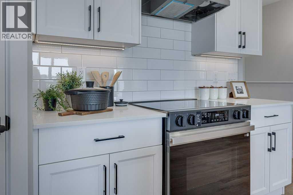 3 Gray Close, Sylvan Lake, Alberta  T4S 0W4 - Photo 8 - A2325924