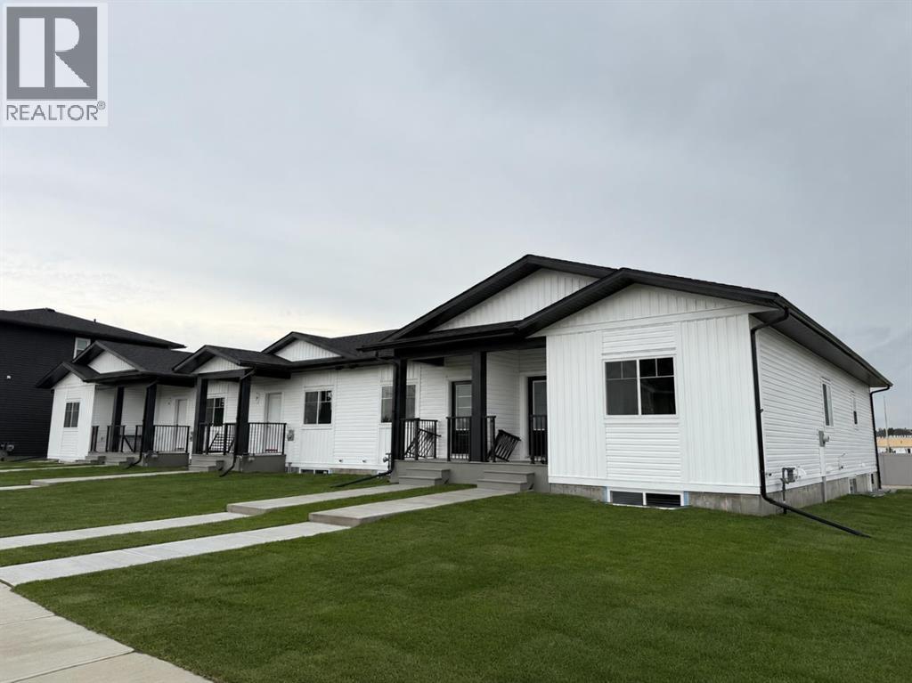 3 Gray Close, Sylvan Lake, Alberta  T4S 0W4 - Photo 1 - A2325924