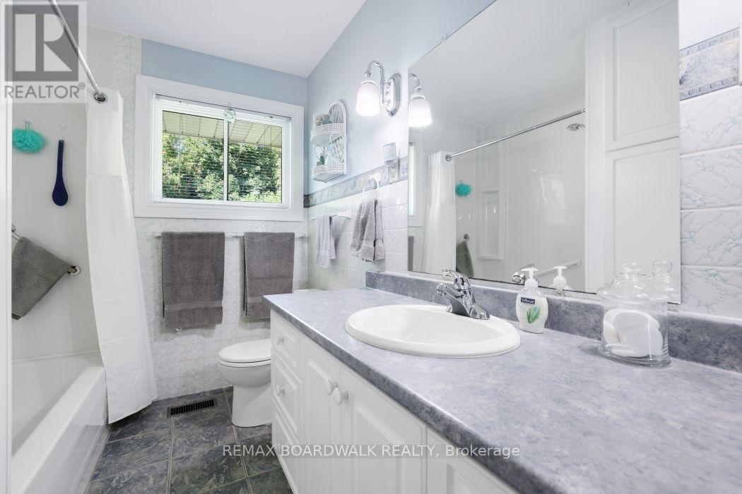 2043 Carp Road, Ottawa, Ontario  K0A 1L0 - Photo 17 - X13608604