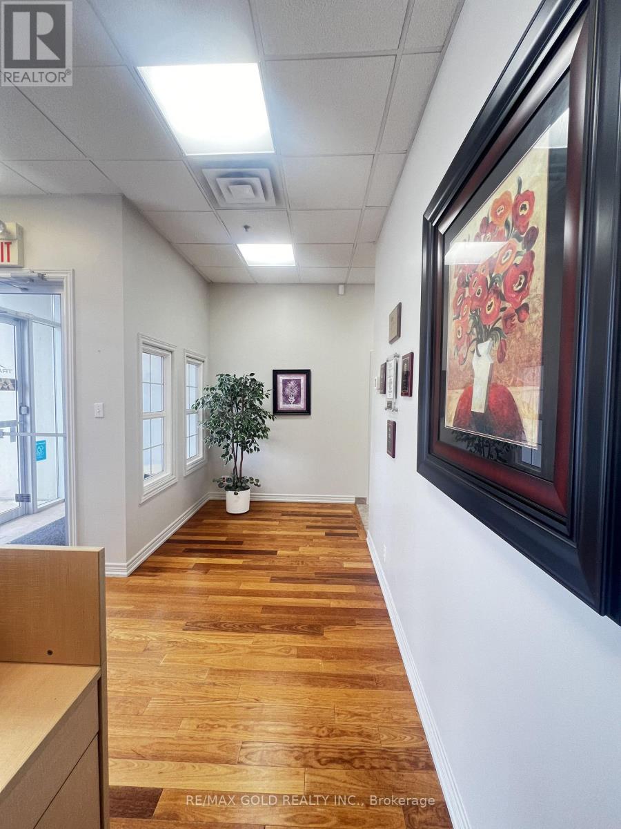 33 - 111 Zenway Boulevard, Vaughan, Ontario  L4H 3H9 - Photo 4 - N13608606