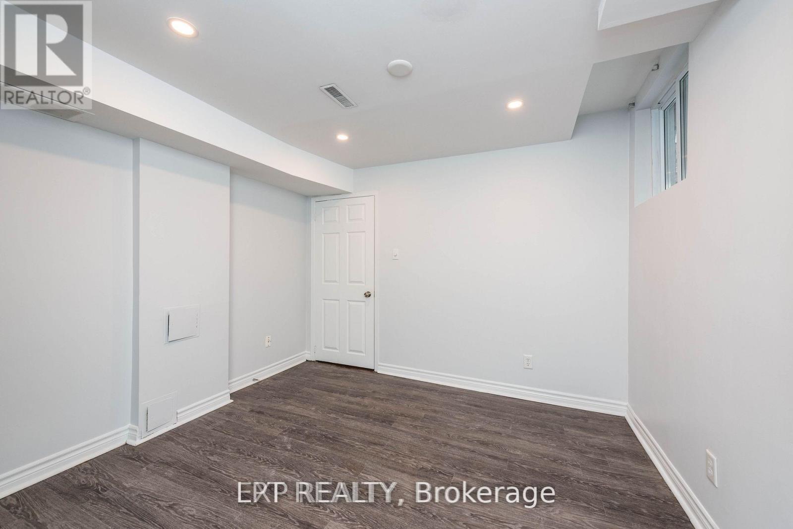 Legal Basement Apartment - 9 Michigan Avenue, Brampton, Ontario  L6Y 4N5 - Photo 12 - W13608652