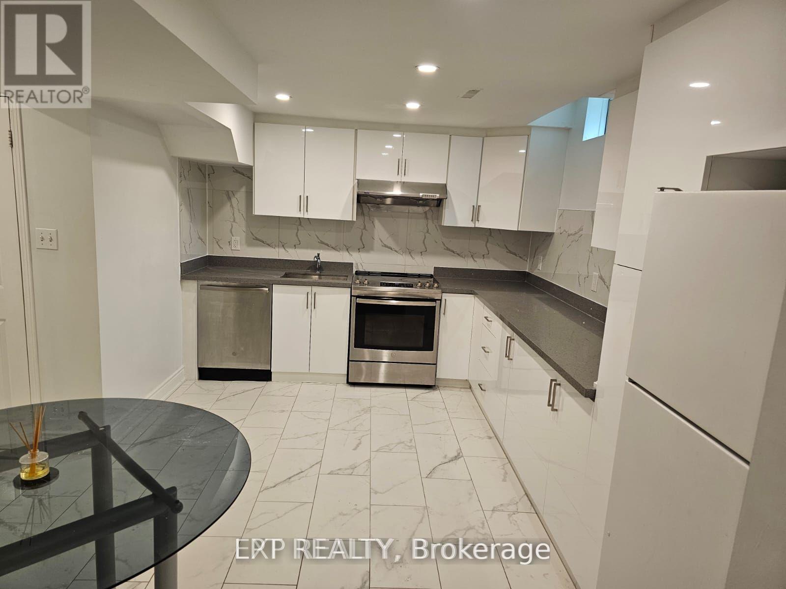 Legal Basement Apartment - 9 Michigan Avenue, Brampton, Ontario  L6Y 4N5 - Photo 3 - W13608652