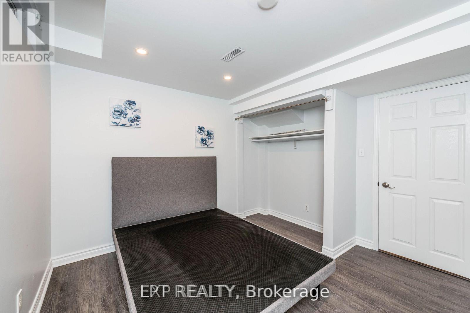 Legal Basement Apartment - 9 Michigan Avenue, Brampton, Ontario  L6Y 4N5 - Photo 8 - W13608652