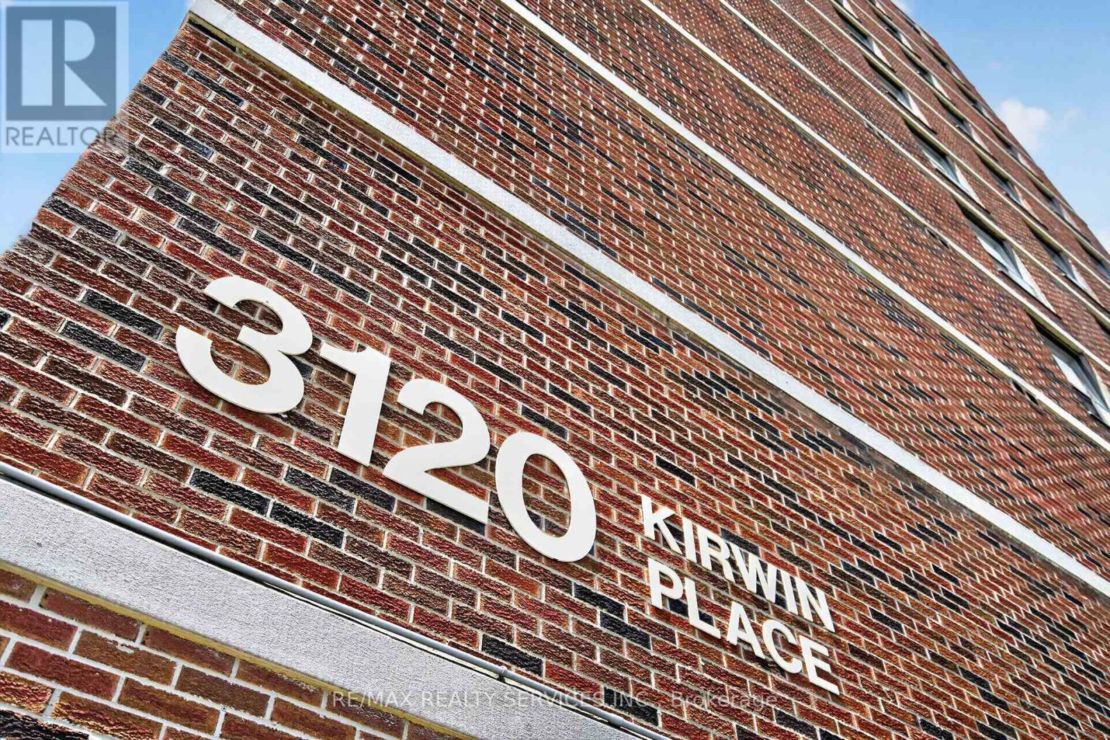 210 - 3120 Kirwin Avenue, Mississauga, Ontario  L5A 3R2 - Photo 4 - W13608768
