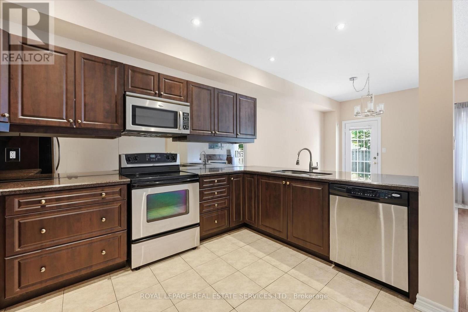 1333 Kestell Boulevard, Oakville, Ontario  L6H 0C8 - Photo 13 - W13014058