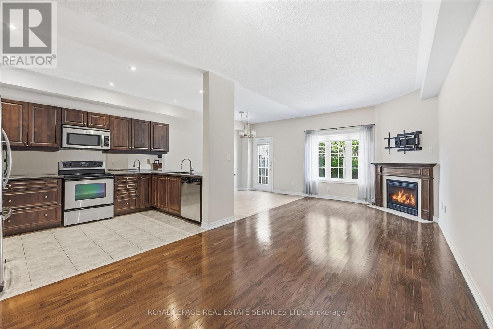 1333 Kestell Boulevard, Oakville, Ontario  L6H 0C8 - Photo 9 - W13014058