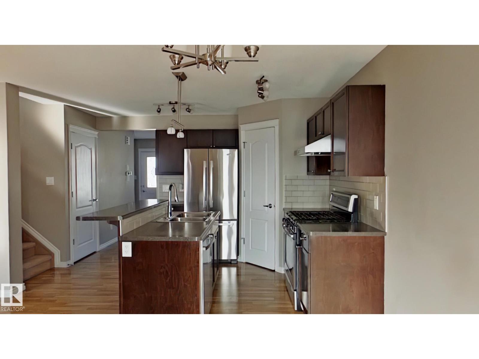 7665 Schmid CR NW, Edmonton, Alberta
