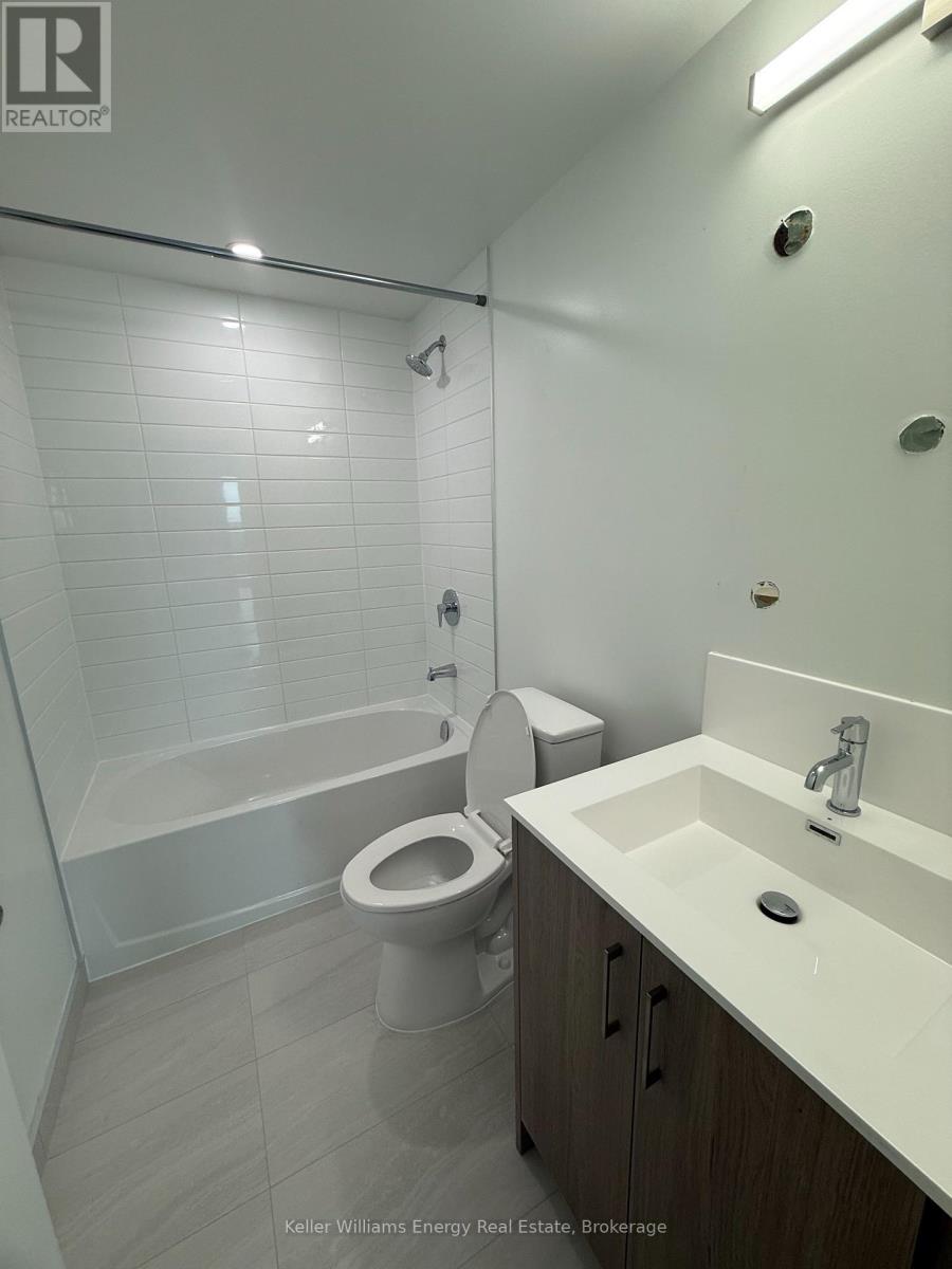 803 - 4010 Eglinton Avenue W, Toronto (Humber Heights), Ontario  M9A 4M2 - Photo 9 - W13608790