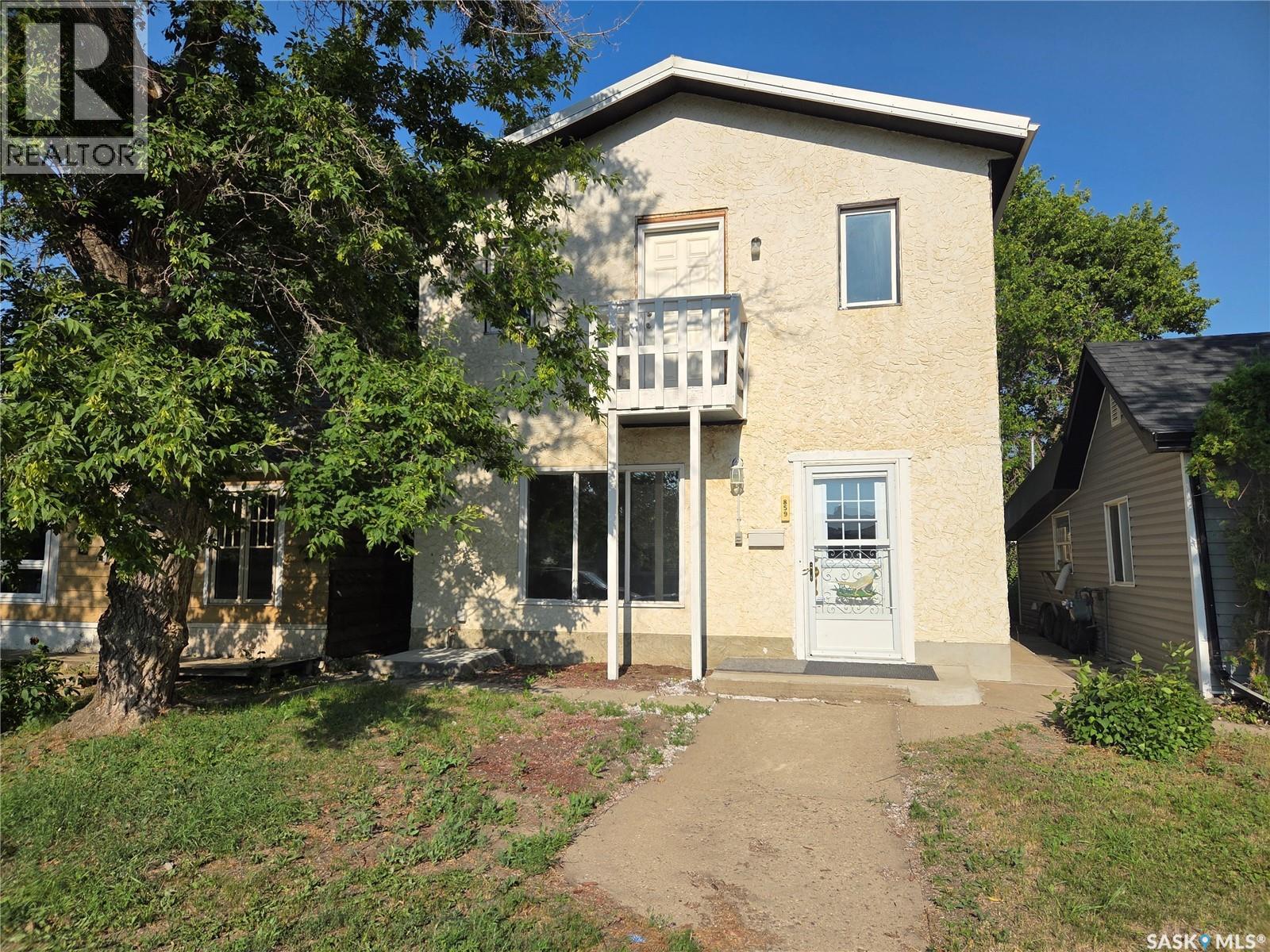 859 Cartier AVENUE, Moose Jaw, Saskatchewan