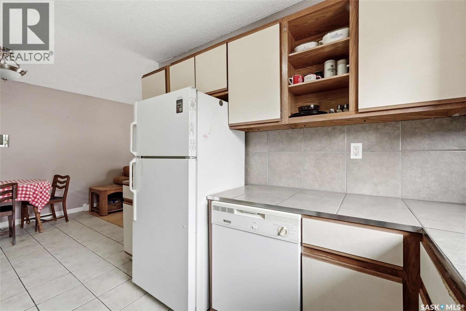 2051 Mcdonald Street, Regina, Saskatchewan  S4N 2Y4 - Photo 8 - SK043648