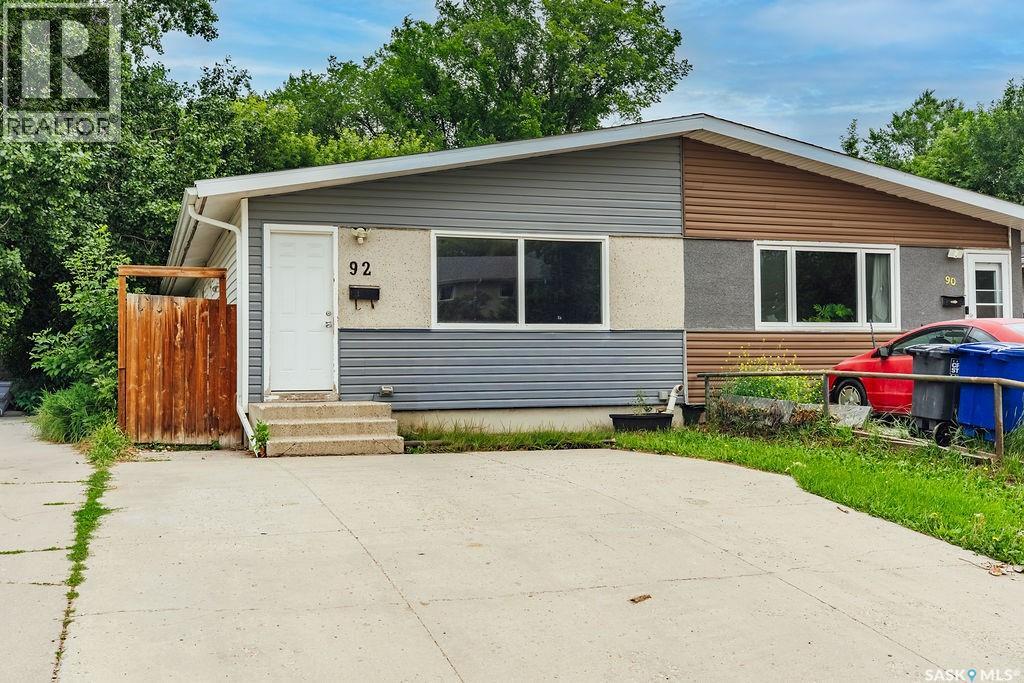 92 Davidson CRESCENT, Saskatoon, Saskatchewan