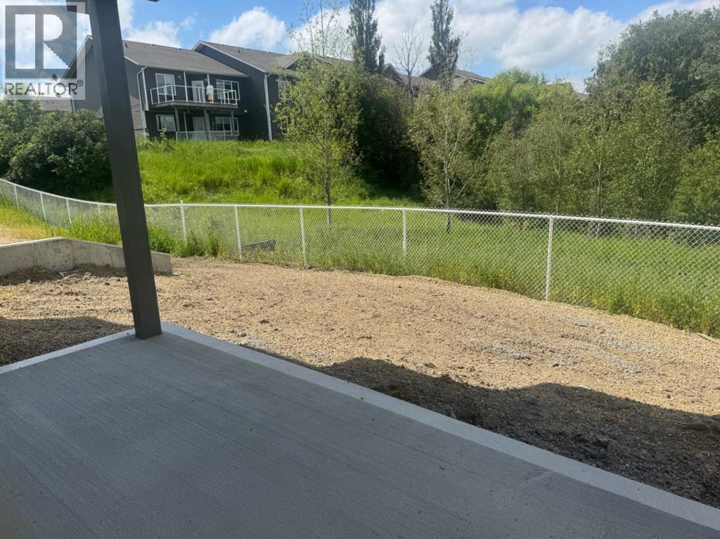 8 Henner's Place, Lacombe, Alberta  T4L 1Y9 - Photo 34 - A2318626