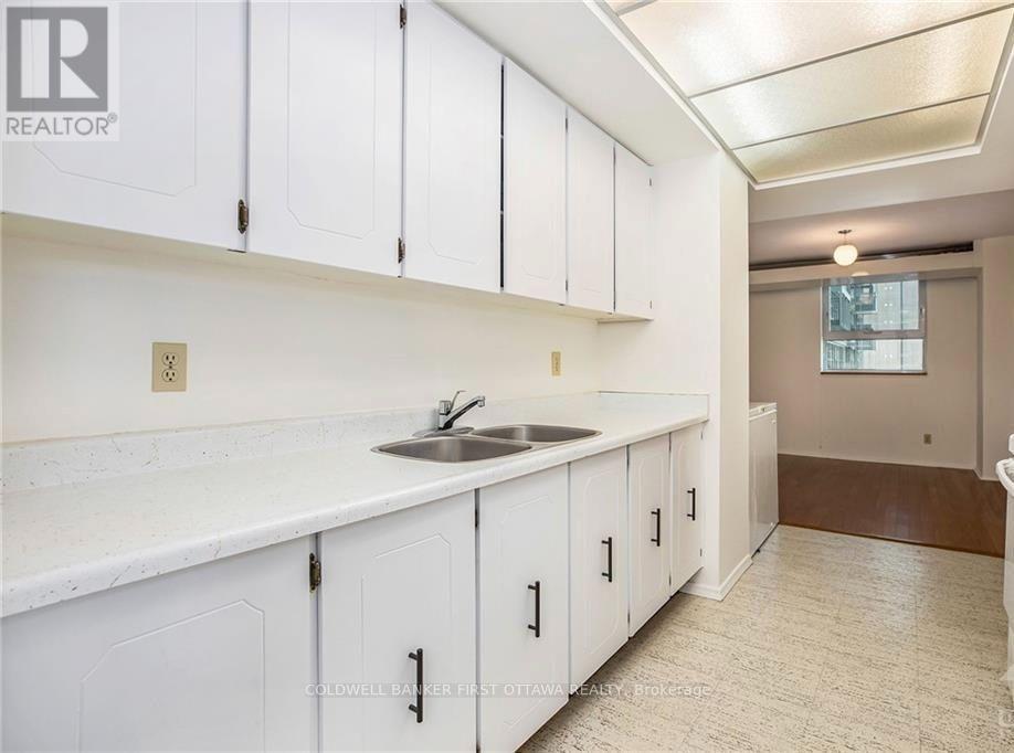 510 - 555 Brittany Drive, Ottawa, Ontario  K1K 4C5 - Photo 4 - X13608828
