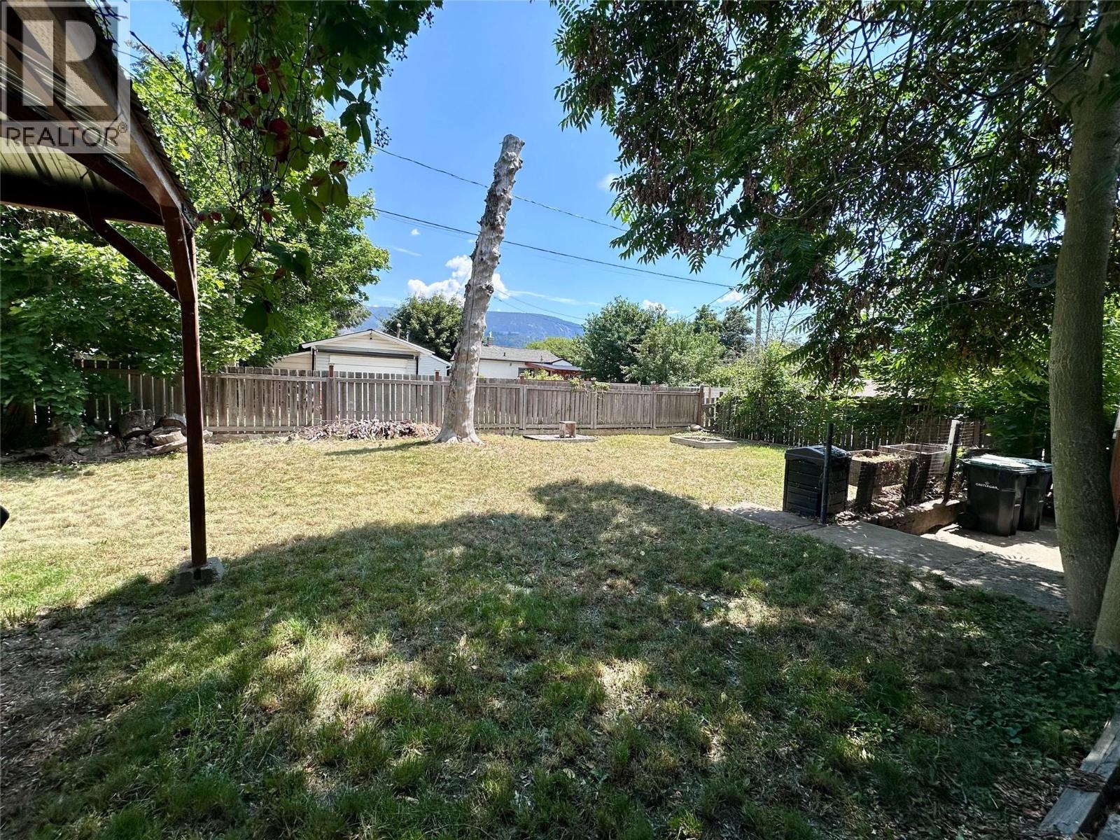411 7th Avenue, Castlegar, British Columbia  V1N 1R1 - Photo 31 - 10394689