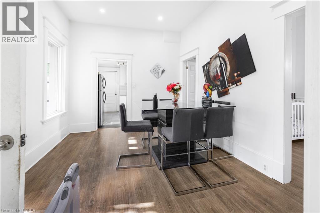 472 COLBORNE Street E - Photo 7
