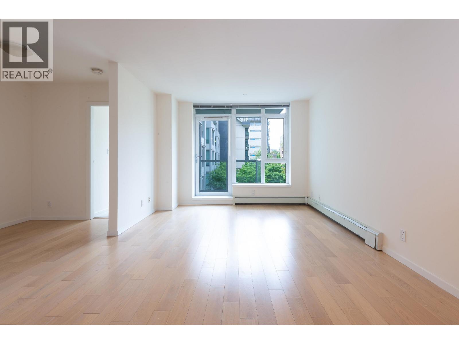301 1887 Crowe Street, Vancouver, British Columbia  V5Y 0B4 - Photo 4 - R3140808