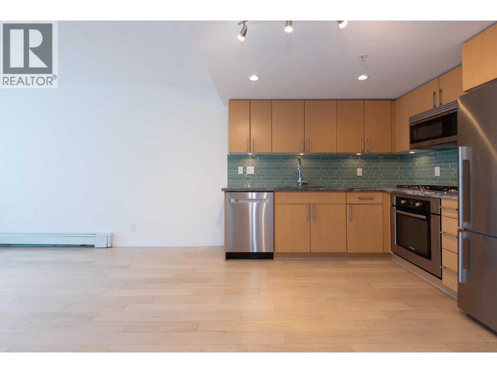 301 1887 Crowe Street, Vancouver, British Columbia  V5Y 0B4 - Photo 9 - R3140808