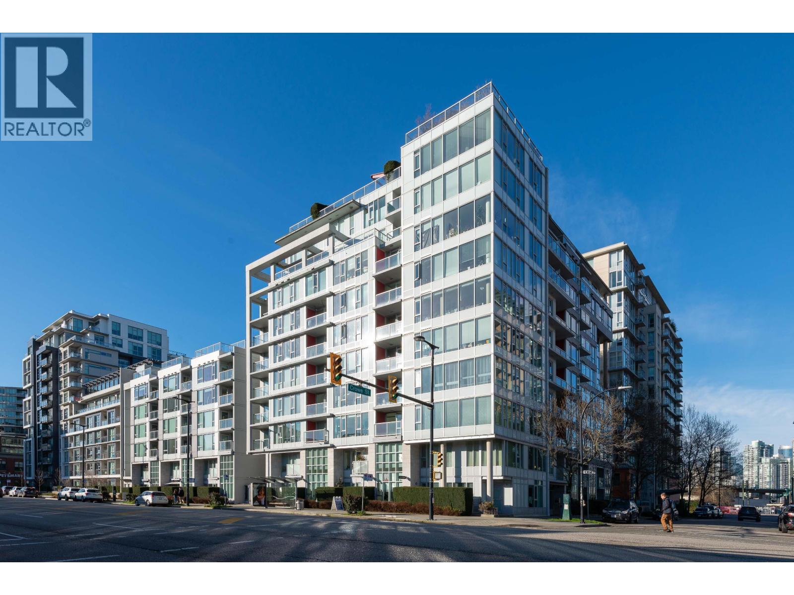 301 1887 Crowe Street, Vancouver, British Columbia  V5Y 0B4 - Photo 2 - R3140808