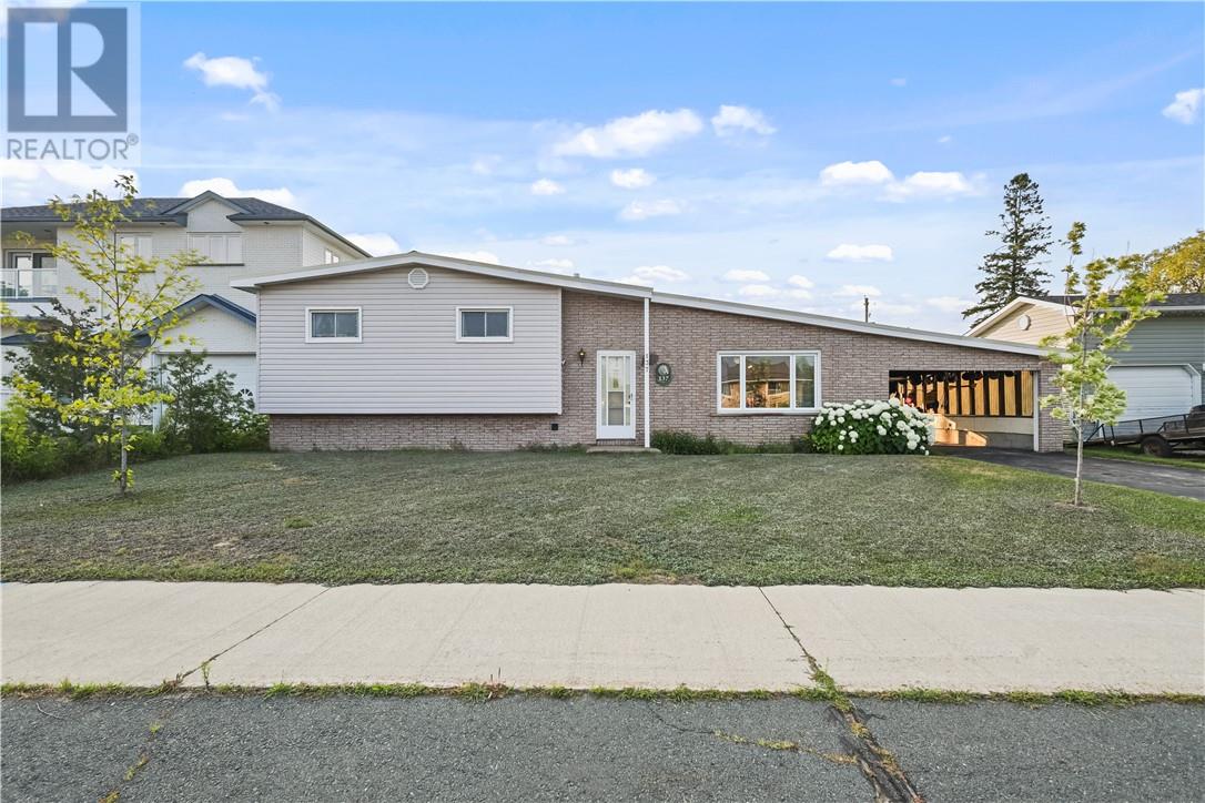 137 SIME Street, espanola, Ontario