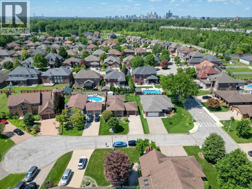 1030 Dandurand Court, Windsor, Ontario  N9E 4K5 - Photo 3 - 26018080