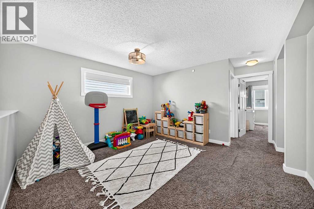 905 Livingston Way NE, Calgary, Alberta  T3P 1L2 - Photo 22 - A2323300