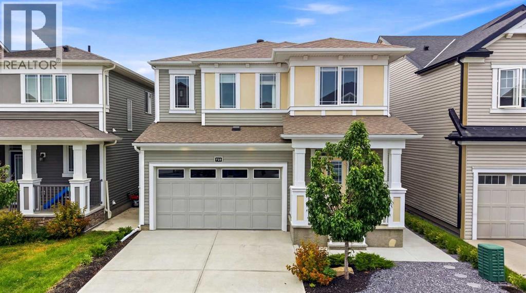 733 Windrow Manor SW, Airdrie, Alberta  T4B 5H6 - Photo 1 - A2329271