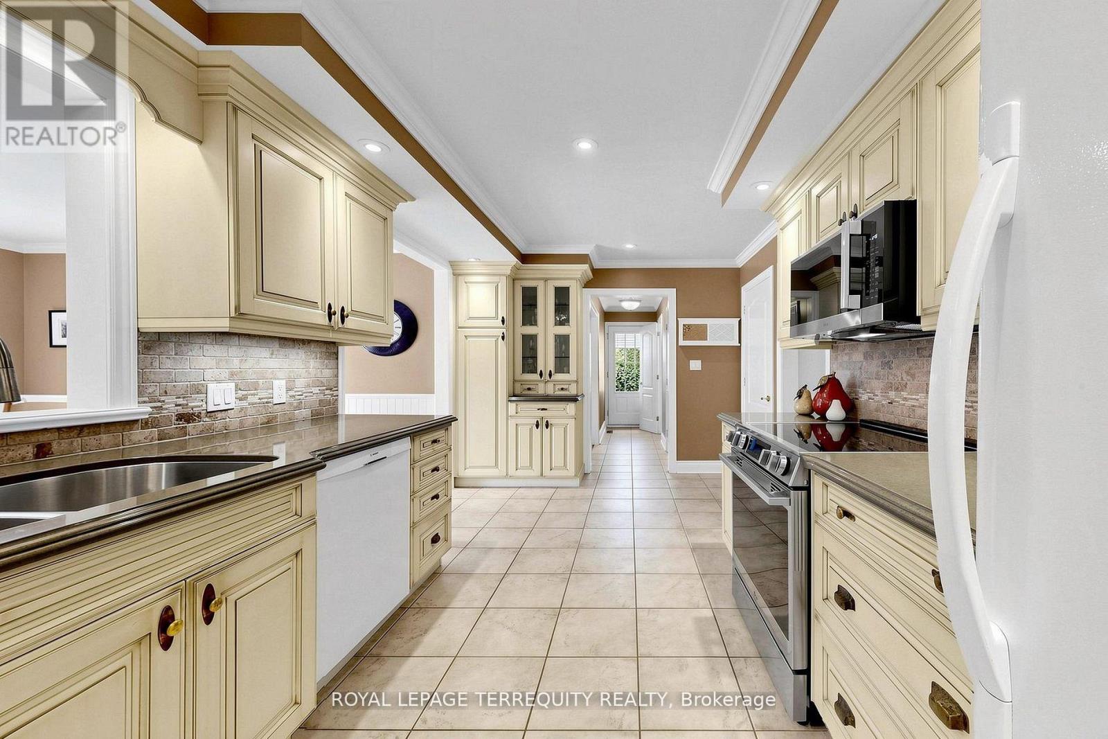 717 Westwood Drive, Cobourg, Ontario  K9A 4N3 - Photo 6 - X13454620