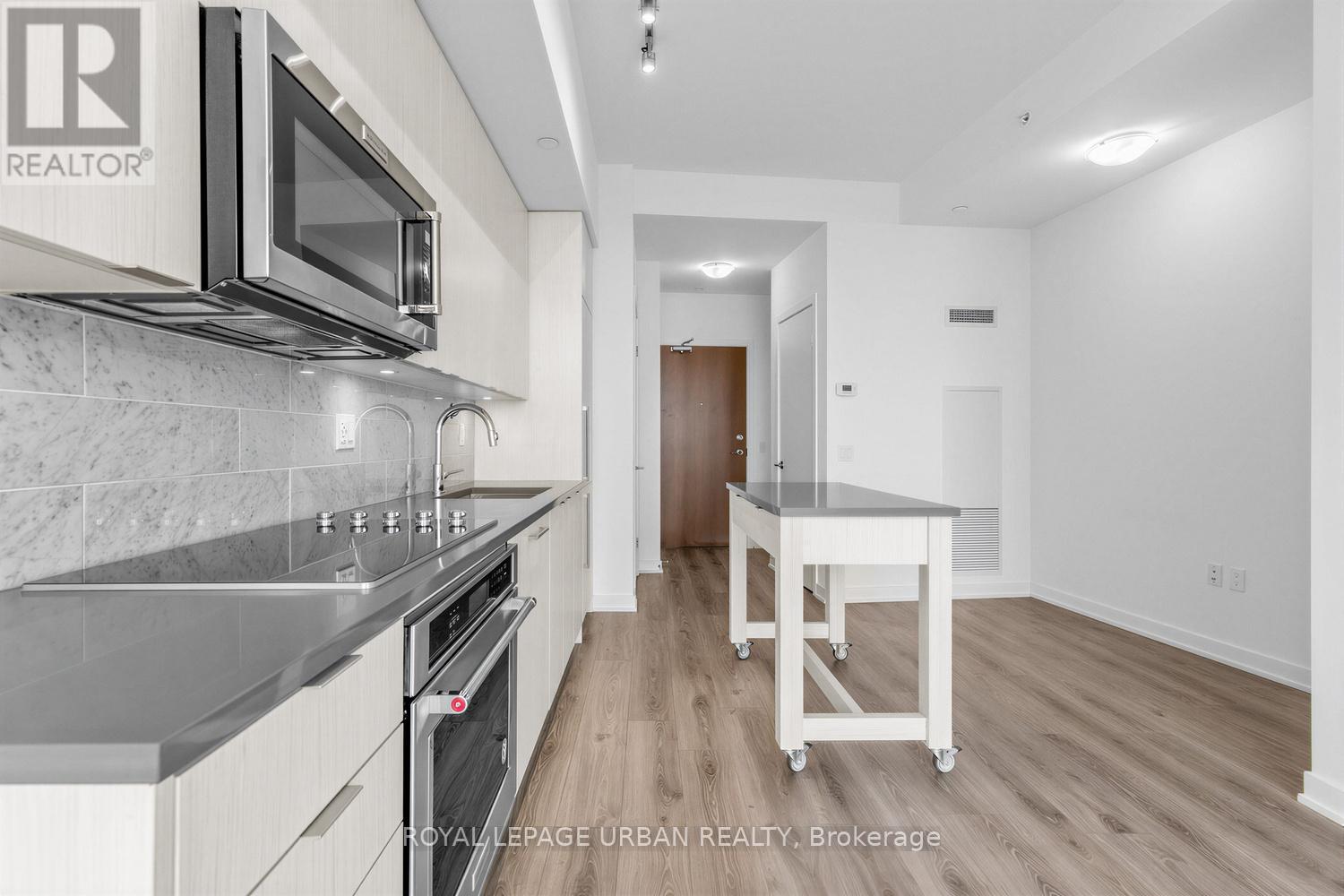 2311 - 38 Iannuzzi Street, Toronto, Ontario  M5V 0E8 - Photo 9 - C13609012
