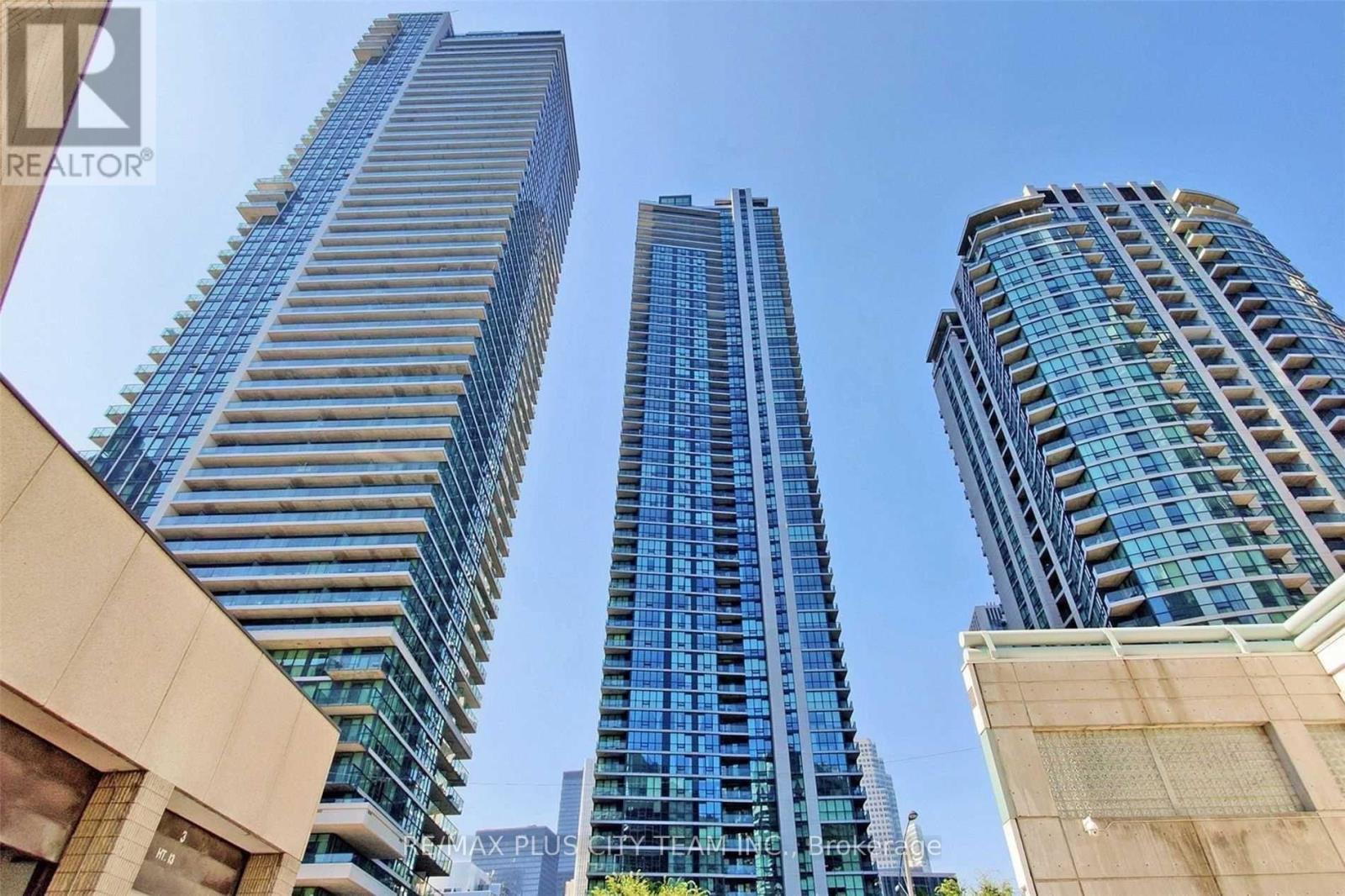 1802 - 18 HARBOUR STREET, Toronto, Ontario