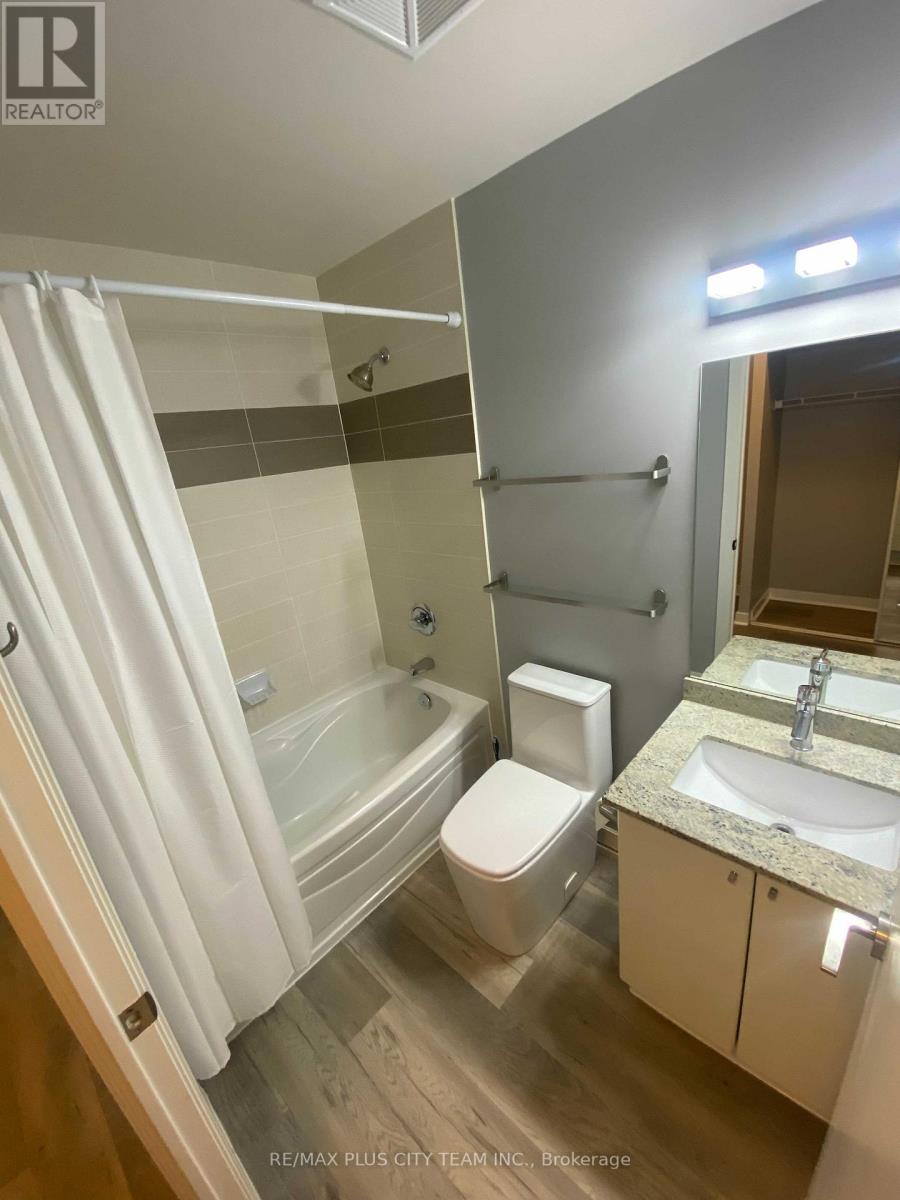1802 - 18 Harbour Street, Toronto, Ontario  M5E 1Z8 - Photo 11 - C13609066
