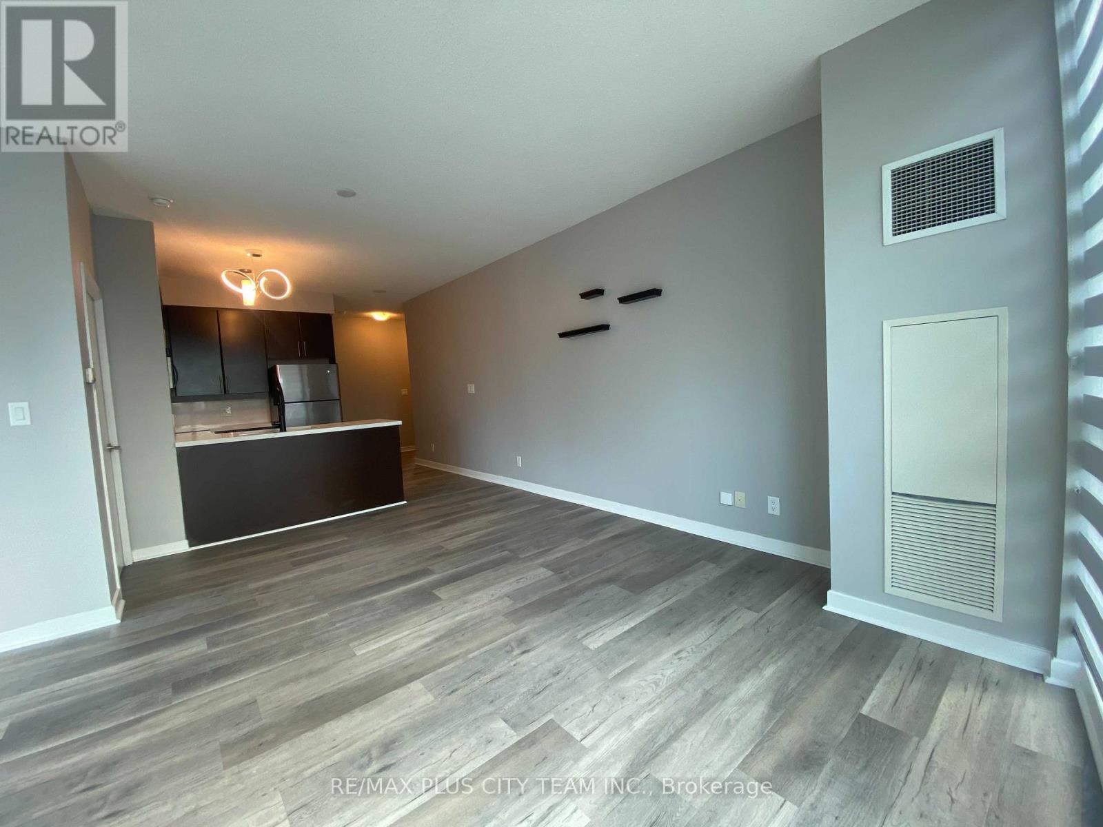 1802 - 18 Harbour Street, Toronto, Ontario  M5E 1Z8 - Photo 6 - C13609066
