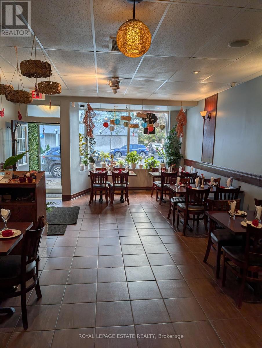 804 Eglinton Avenue E, Toronto, Ontario  M4G 2L1 - Photo 4 - C13609072