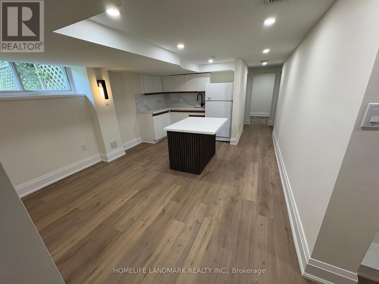 73 Berkinshaw Crescent, Toronto, Ontario  M3B 2T1 - Photo 14 - C13609102