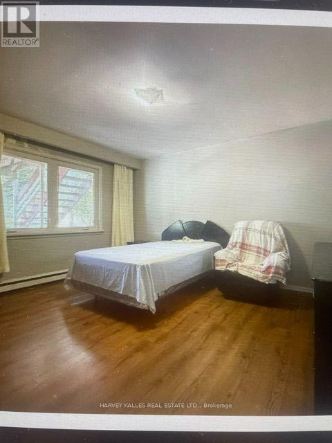 Room # 3 - 8 Medford Avenue, Toronto, Ontario  M1L 4G2 - Photo 3 - E13609104