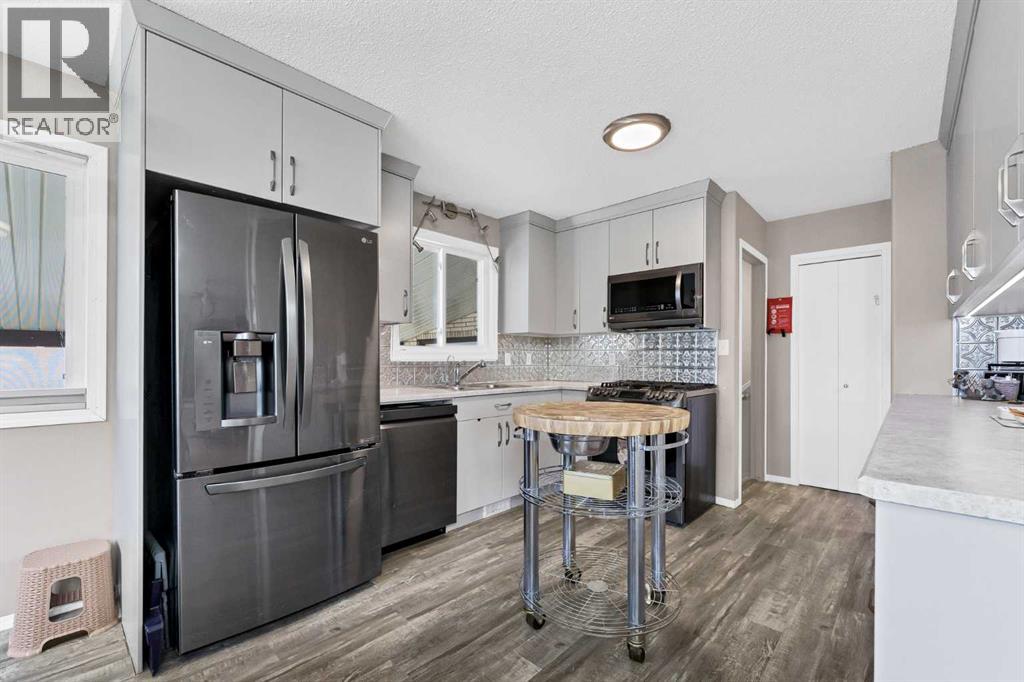 2689 Thompson Crescent Se, Medicine Hat, Alberta  T1B 1C5 - Photo 12 - A2329282