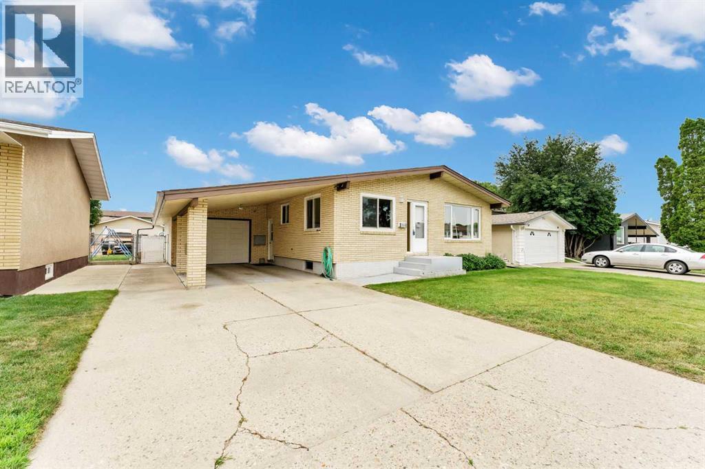 2689 Thompson Crescent Se, Medicine Hat, Alberta  T1B 1C5 - Photo 3 - A2329282