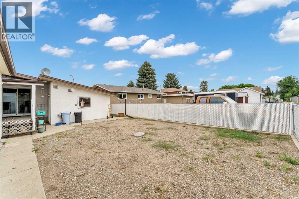 2689 Thompson Crescent Se, Medicine Hat, Alberta  T1B 1C5 - Photo 47 - A2329282