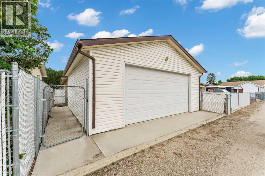 2689 Thompson Crescent Se, Medicine Hat, Alberta  T1B 1C5 - Photo 48 - A2329282