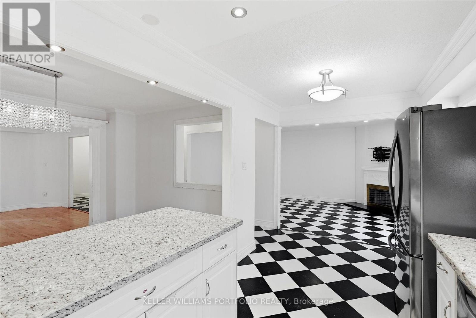 73 Jessica Gardens, Vaughan, Ontario  L4J 3G1 - Photo 13 - N13609032
