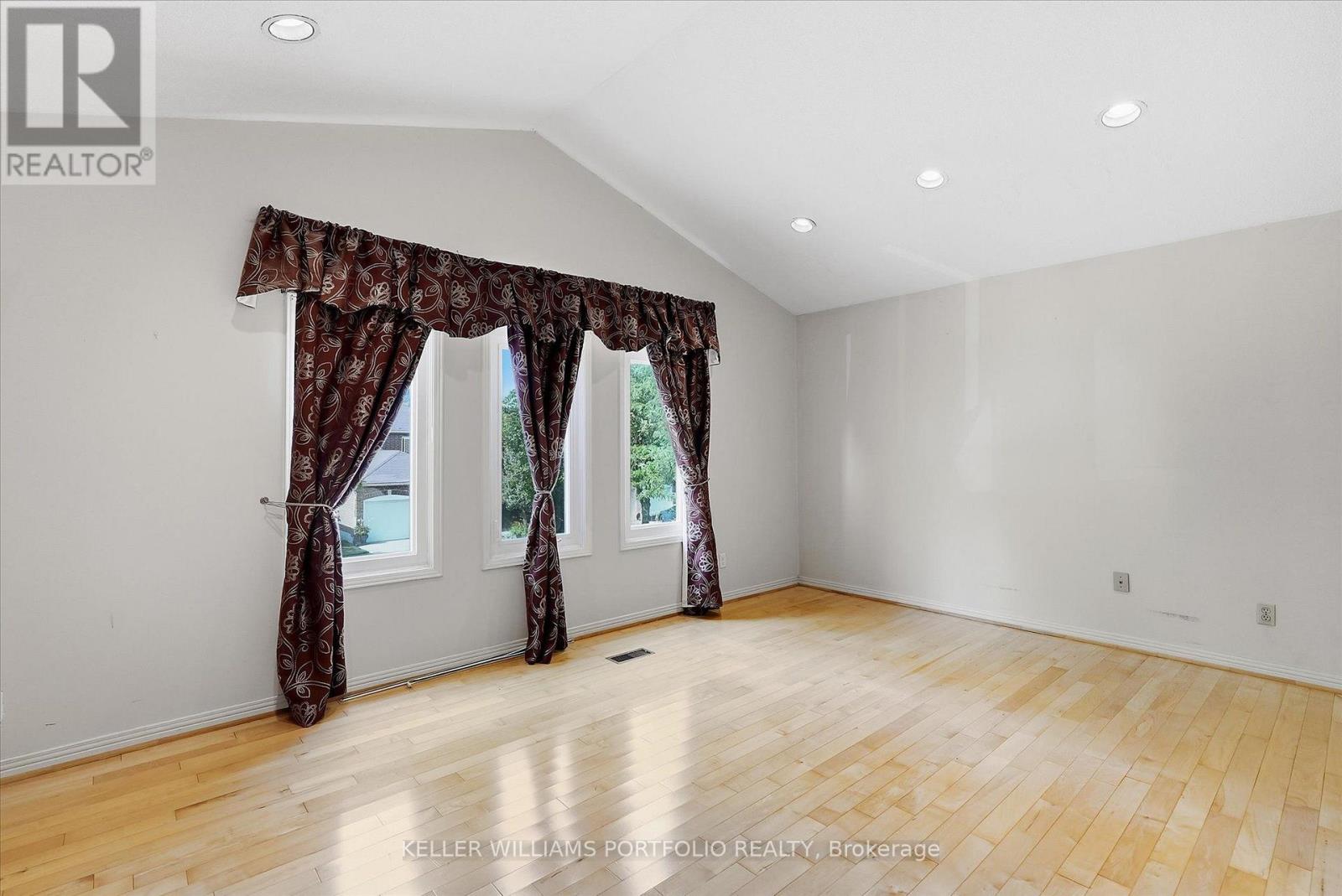 73 Jessica Gardens, Vaughan, Ontario  L4J 3G1 - Photo 20 - N13609032