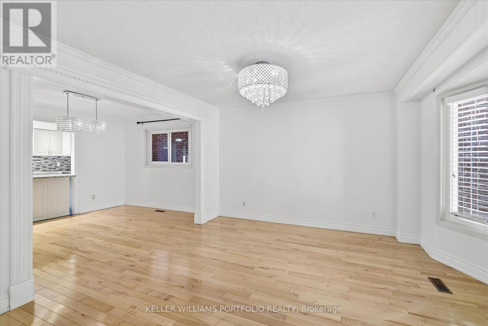 73 Jessica Gardens, Vaughan, Ontario  L4J 3G1 - Photo 6 - N13609032