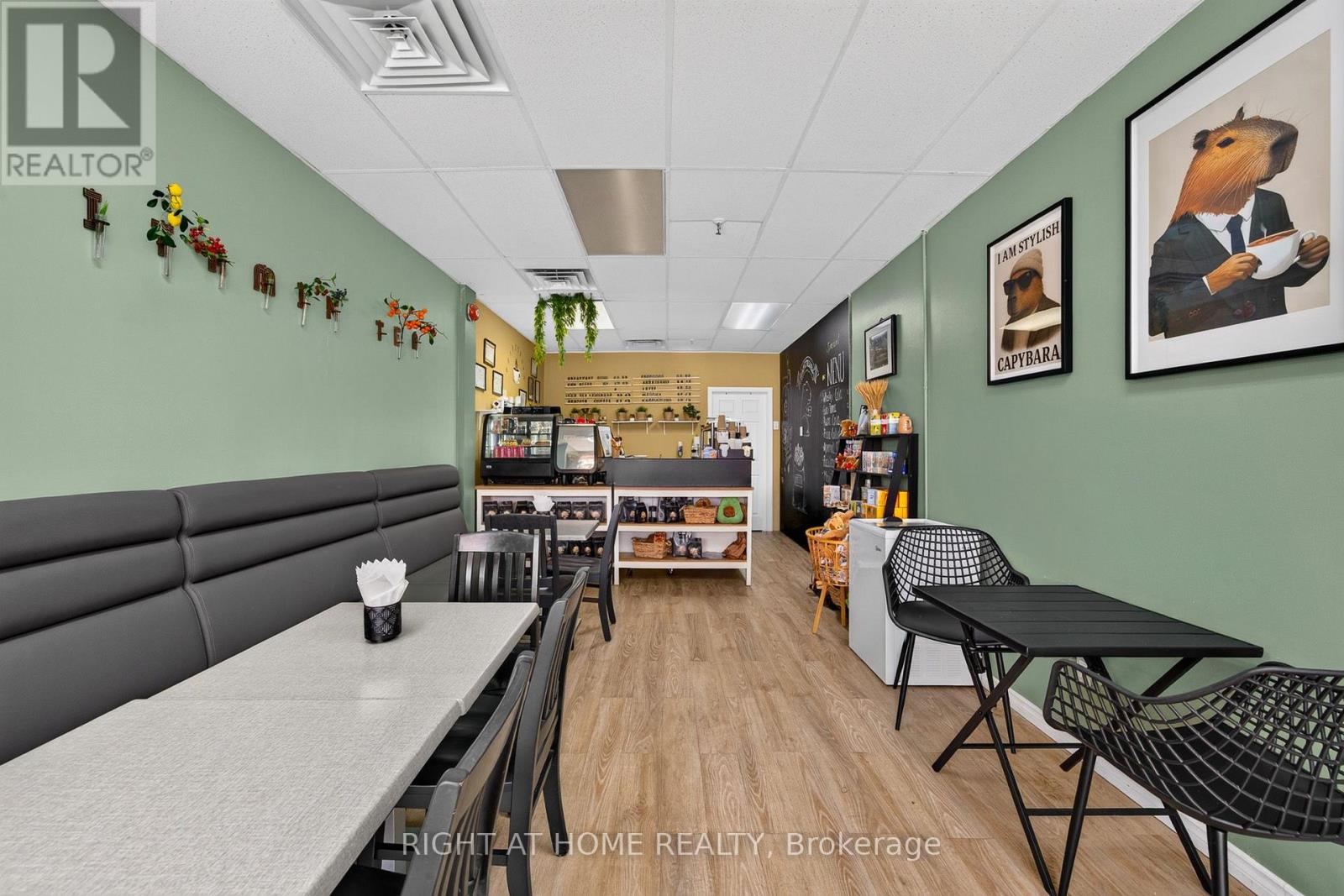105 - 2323 Bloor Street W, Toronto, Ontario  M6S 4W1 - Photo 2 - W13608958