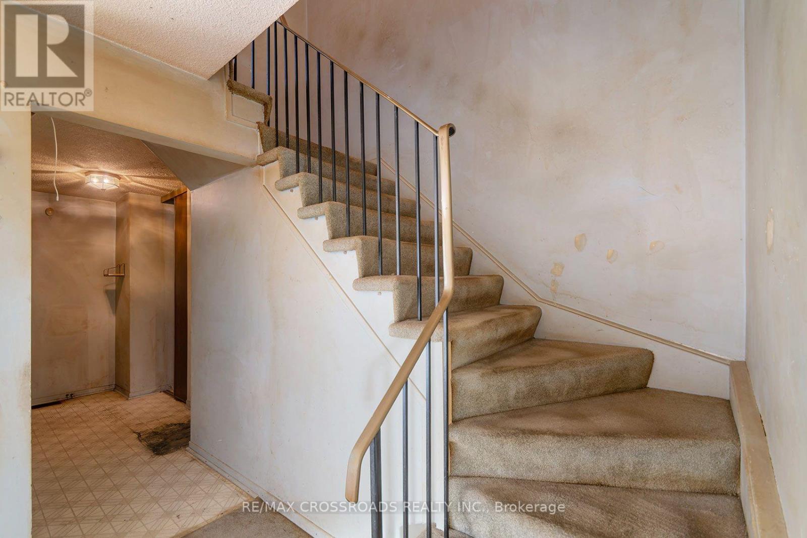 54 Omega Square, Brampton, Ontario  L6Z 1K5 - Photo 15 - W13608990