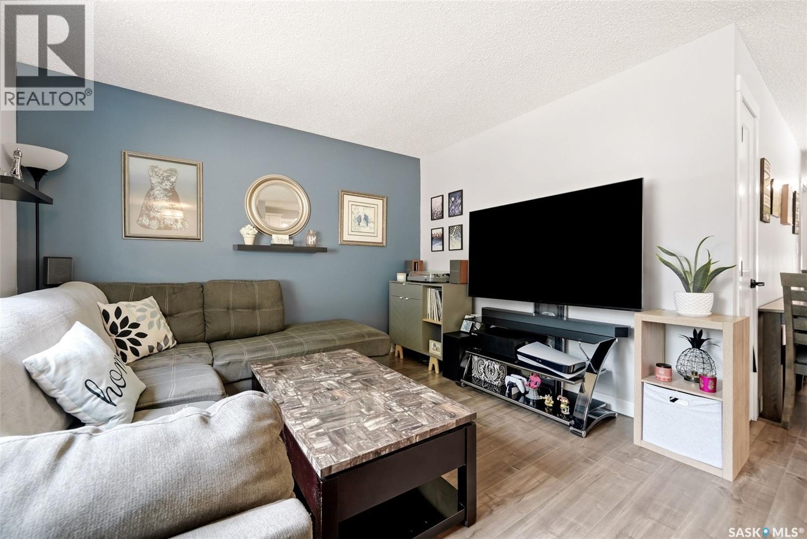 1566 Grosvenor Street, Regina, Saskatchewan  S4N 4C6 - Photo 2 - SK043761