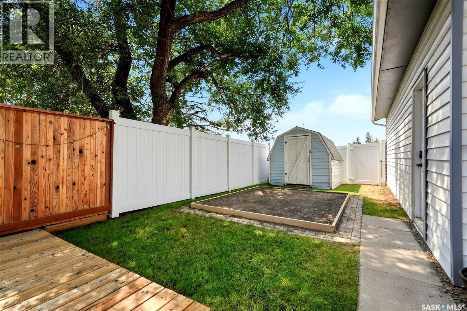 1566 Grosvenor Street, Regina, Saskatchewan  S4N 4C6 - Photo 26 - SK043761