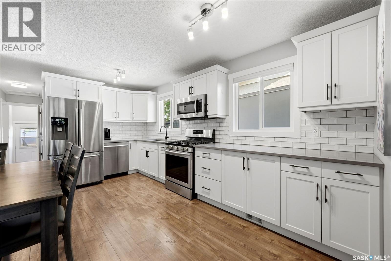 1566 Grosvenor Street, Regina, Saskatchewan  S4N 4C6 - Photo 7 - SK043761